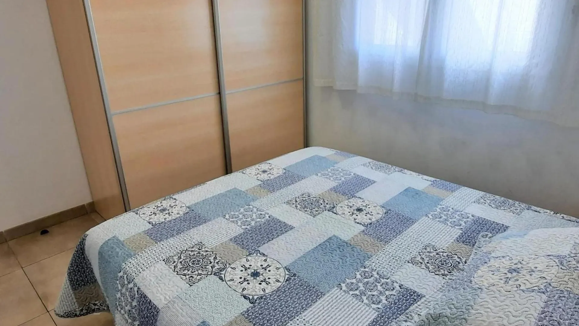 Apartamento Con Terraza, Parking Y Se Admiten Mascotas En Llanca - Es-170-3